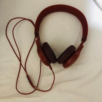 JBL Live 400BT Wireless On-Ear Headphones