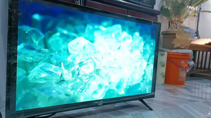 32 inch Tcl tv for sale