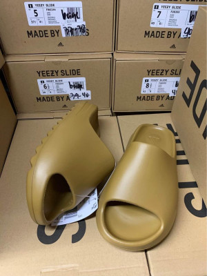 Yeezy Slide