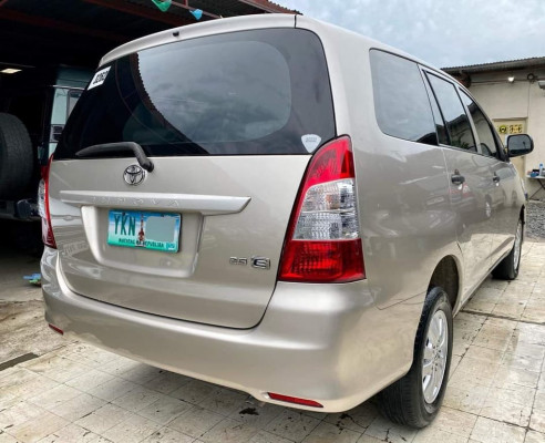 2012 TOYOTA INNOVA E DIESEL