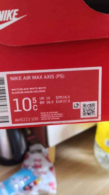 Nike Boy's Air Max Axis