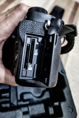 Fujifilm XT2 Body (hotshoe issue)