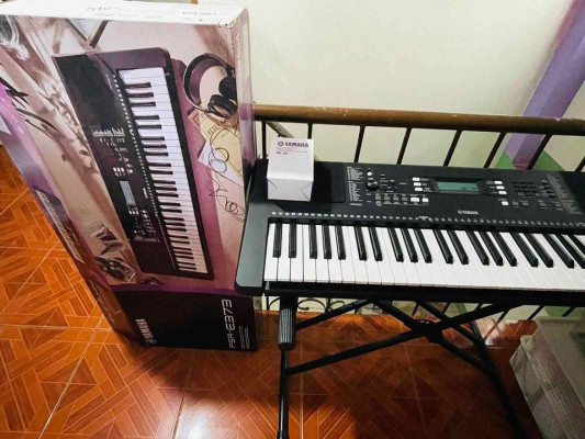 Yamaha PSR - E373 Organ / Keyboard
