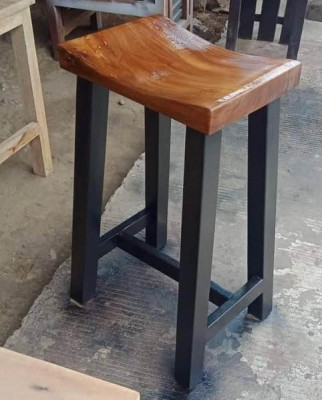Solid wood bar stool (acacia)