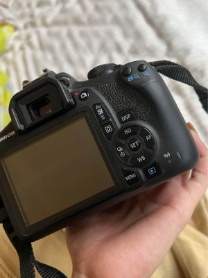 Canon EOS 1500D