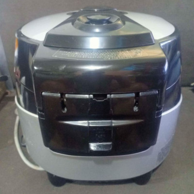 CUCKOO Electric Rice Cooker