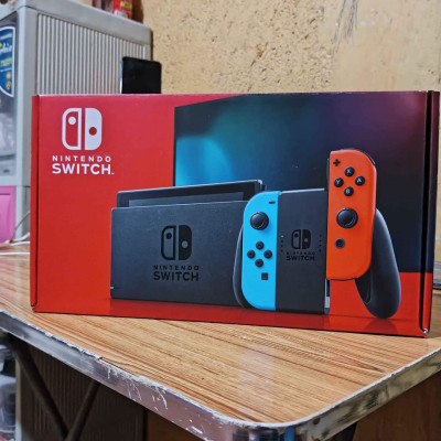 Nintendo Switch V2 (Almost New)