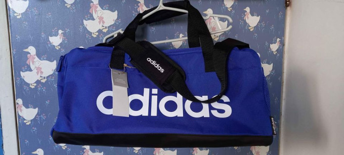Adidas gym bag medium