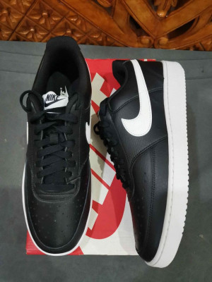 Brandnew nike court vision low black white colorway size 10,10.5 11 and 12 mens