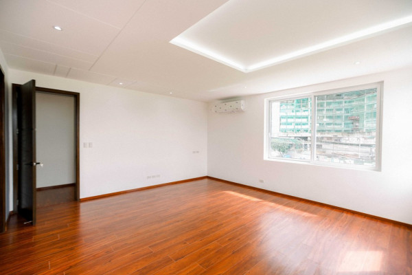 Grand Ultra-Modern House and lot for Sale