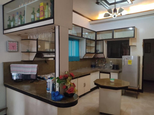 FOR SALE HOUSE AND LOT