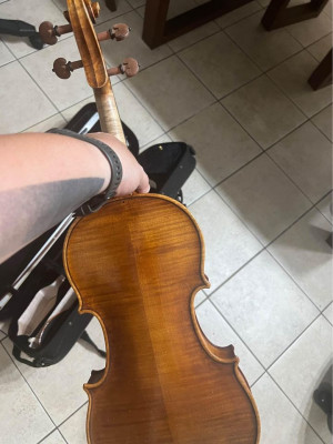 Violin Village Amati 2015