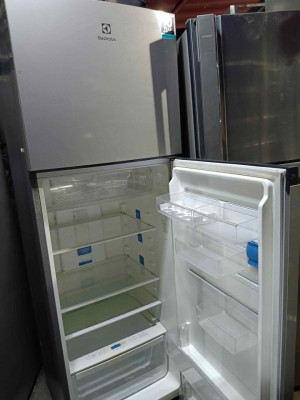 REFRIGERATOR INVERTER ELECTROLUX 12 cu. ft. -2 DOORS✨