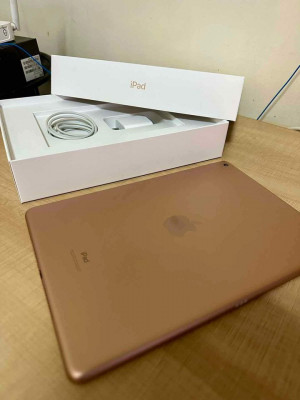 For sale iPad (8th Generation) Wi-Fi only