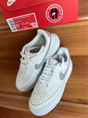 Original: W Nike Court Vision Alta LTR (white,size 6.5)