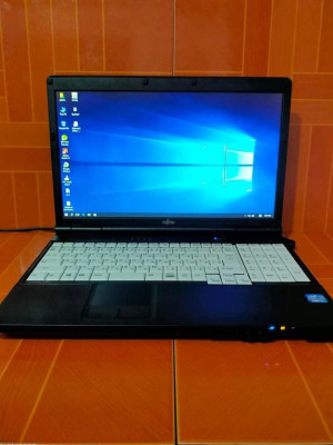 FUJITSU LIFEBOOK A572/F