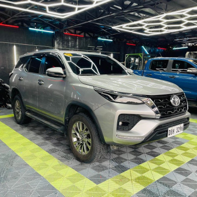 2023 Toyota fortuner v at