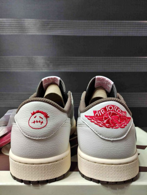 Jordan 1 Retro Low OG Travis Scott "Reverse Mocha"