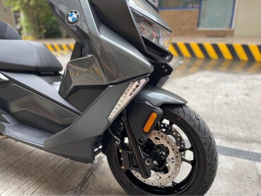 2022 BMW c400