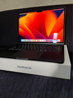 Macbook Air M2 256GB Months Old