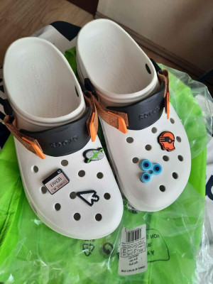 [Super] Authentic Crocs All-Terrain Clog (White) Size M11 with Gamer Jibbitz Set