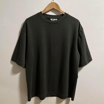 Uniqlo U AIRism Gray