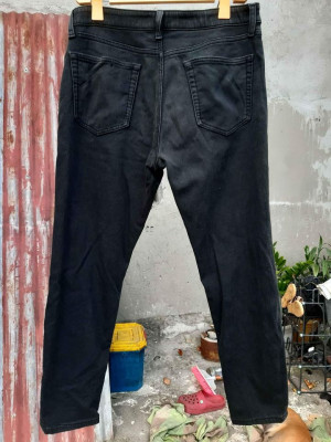 Uniqlo Ezy Jeans Large W33 to 35