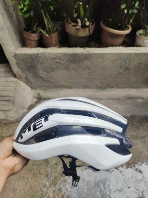 Met Trenta Cycling Helmet Size M