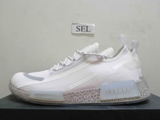 ADIDAS NMD_R1 SPECTOO(CLOUD WHITE)