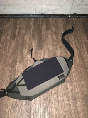 DECATHLON FORCLAZ BELT BAG