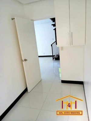 HOUSE AND LOT FOR SALE!!!