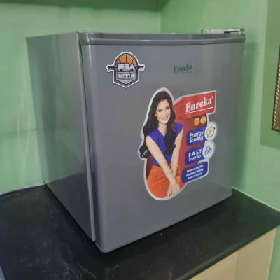 Eureka Personal Refrigerator