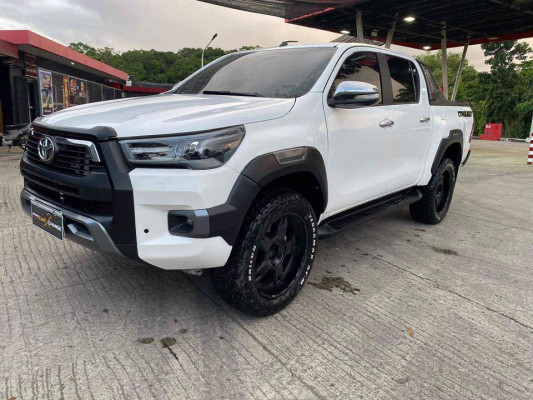 Toyota Hilux G