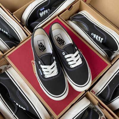 Anaheim 44dx Canvas Black White