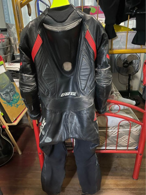 Fast Deal! Original Dainese 1 piece full racing suit
