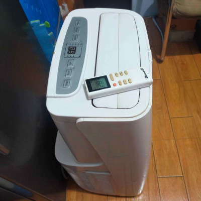 Portable aircon (Dowell)