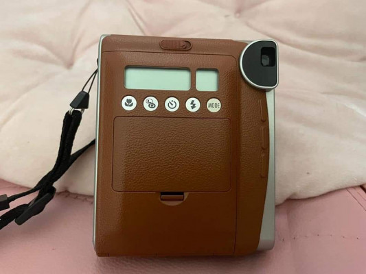 Instax mini 90 Neo Classic in Brown
