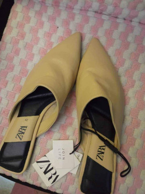 FS: Zara Flats