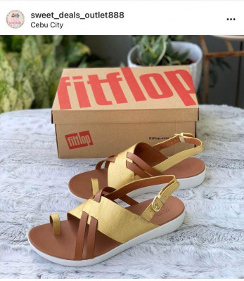 Brand new Fitflop loopy sandal artisan gold