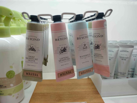 The Face Shop Passion & Beyon Hand Cream