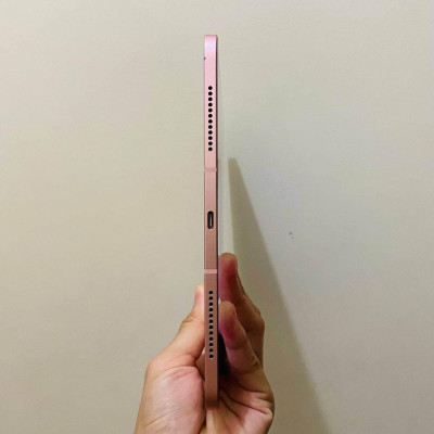 iPad Air 4 with Sim Slot