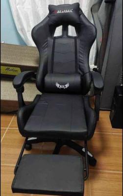 Onhand Gaming Chair with Massager