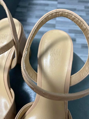H&M nude sandals