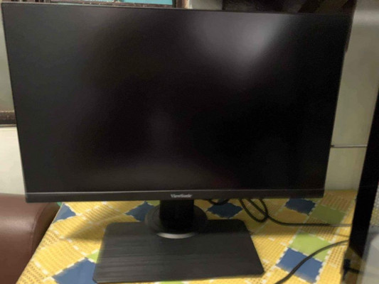 FS: Gaming Pc, kasama Monitor