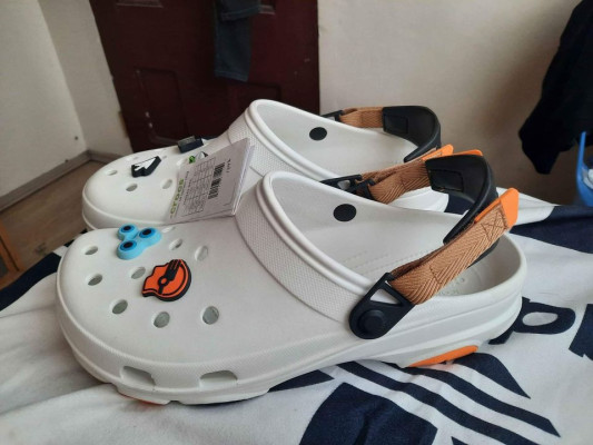 [Super] Authentic Crocs All-Terrain Clog (White) Size M11 with Gamer Jibbitz Set