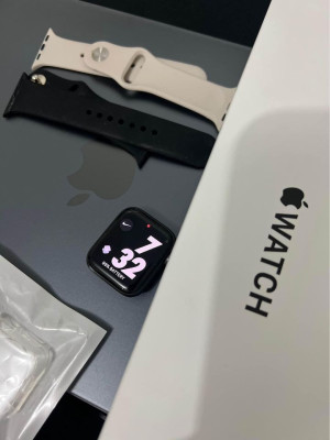 RUSH ORIG APPLE WATCH SE (w/ warranty and receipt)