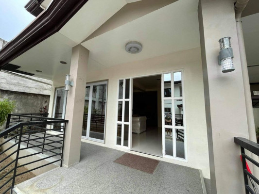 House and Lot for Sale in Las piñas