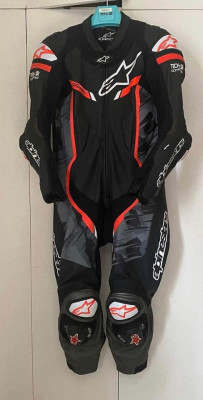 Alpinestars GP PRO V2 1-piece suit