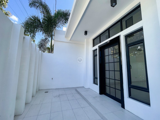 Exceptional Bright House and Lot for Sale near Mindanao Ave.