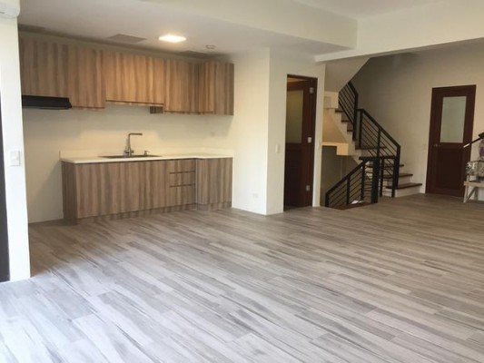 4 Storey Compound Type Townhouse - Paco, Manila